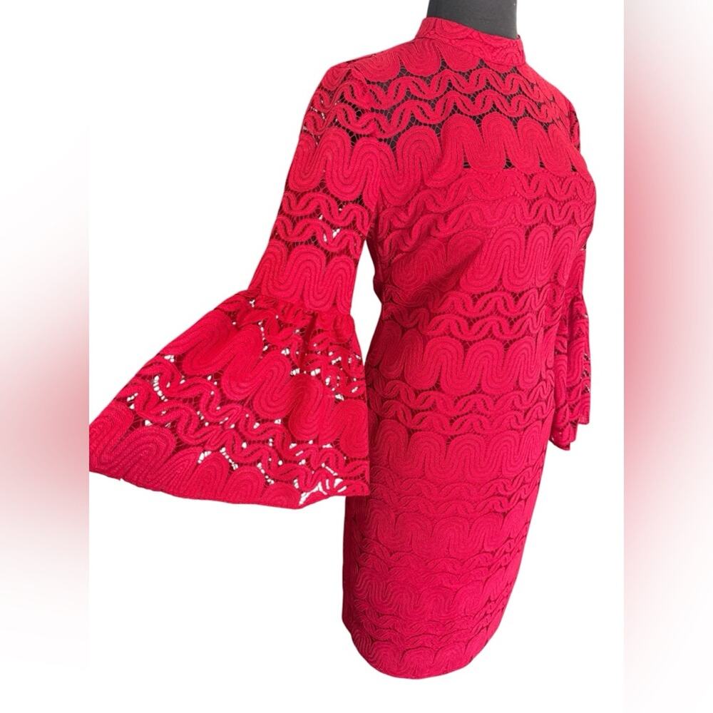 Trina Turk Red Lace Bell Sleeve Shift Dress High Neck Lace Cocktail Dress Size 4